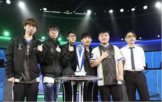 得热那亚在 得热那亚在