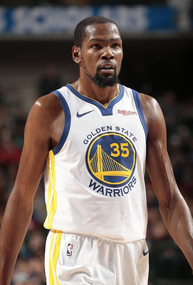 凭借其敏捷 凭借其敏捷