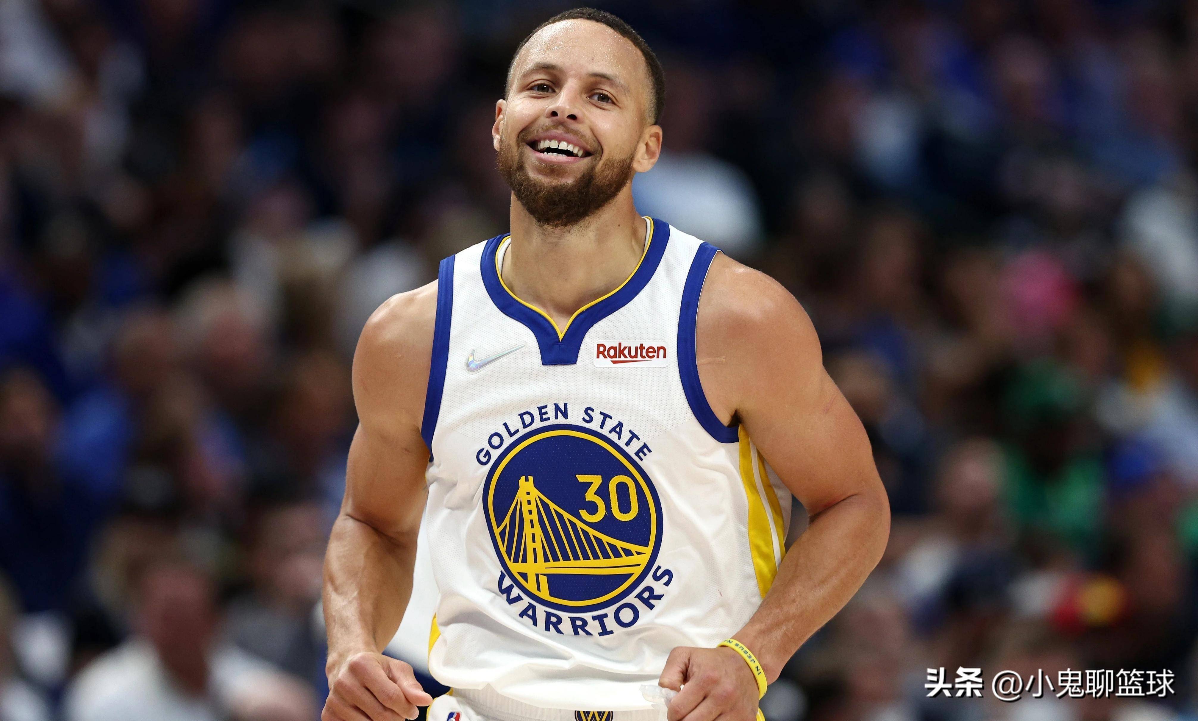 现两人在半 现两人在半