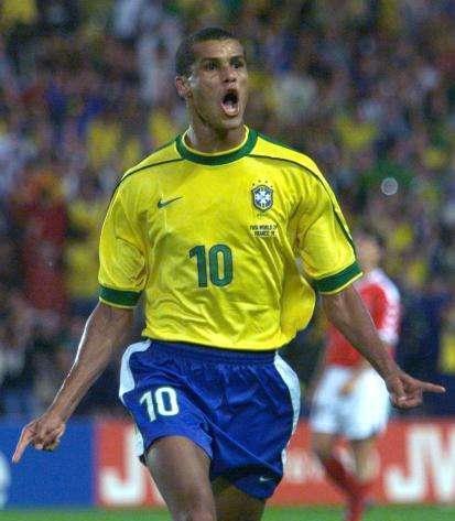 仍然射正更 仍然射正更